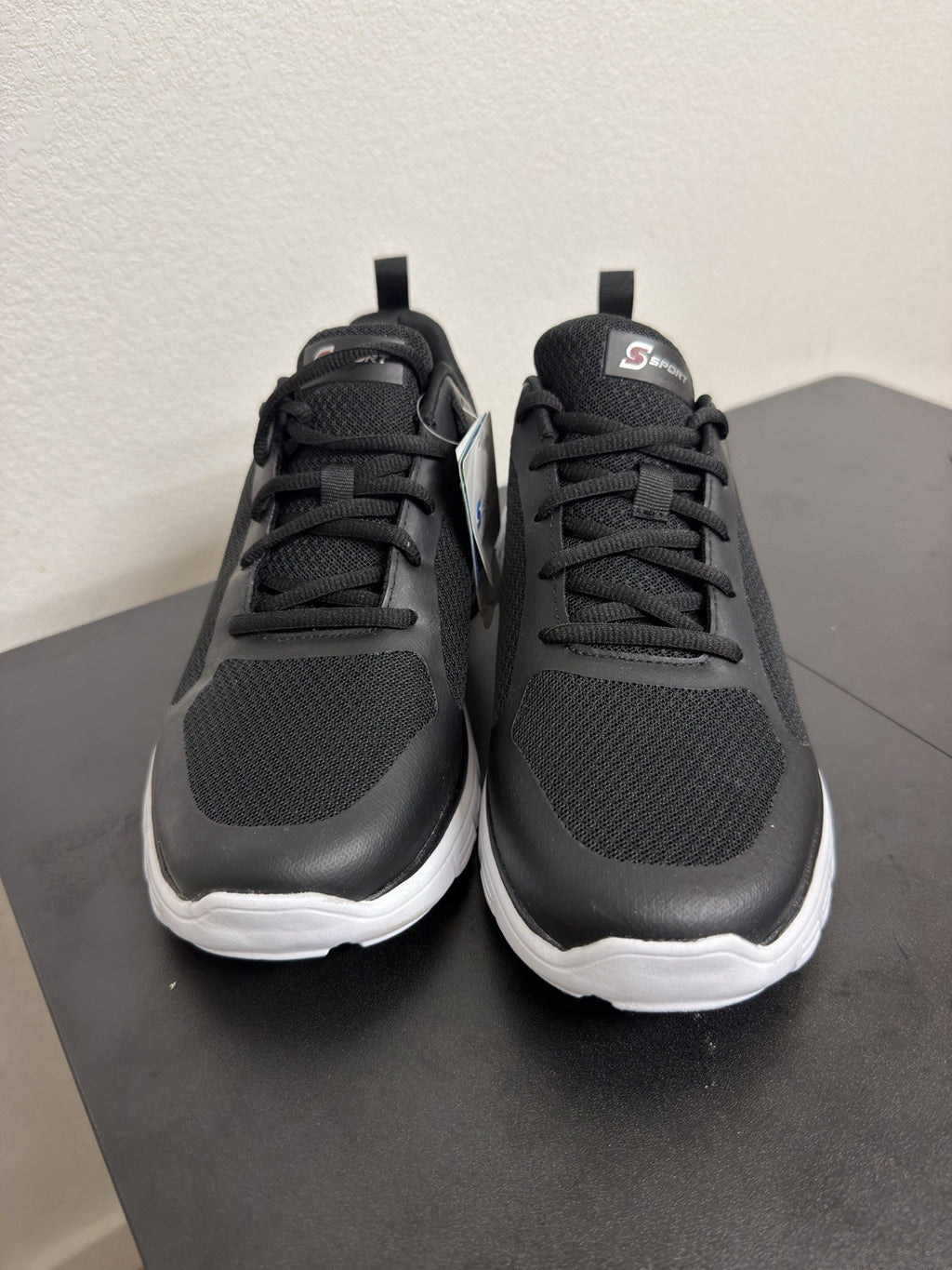 s sport by skechers Men Sneakers Size 9.5 B.8