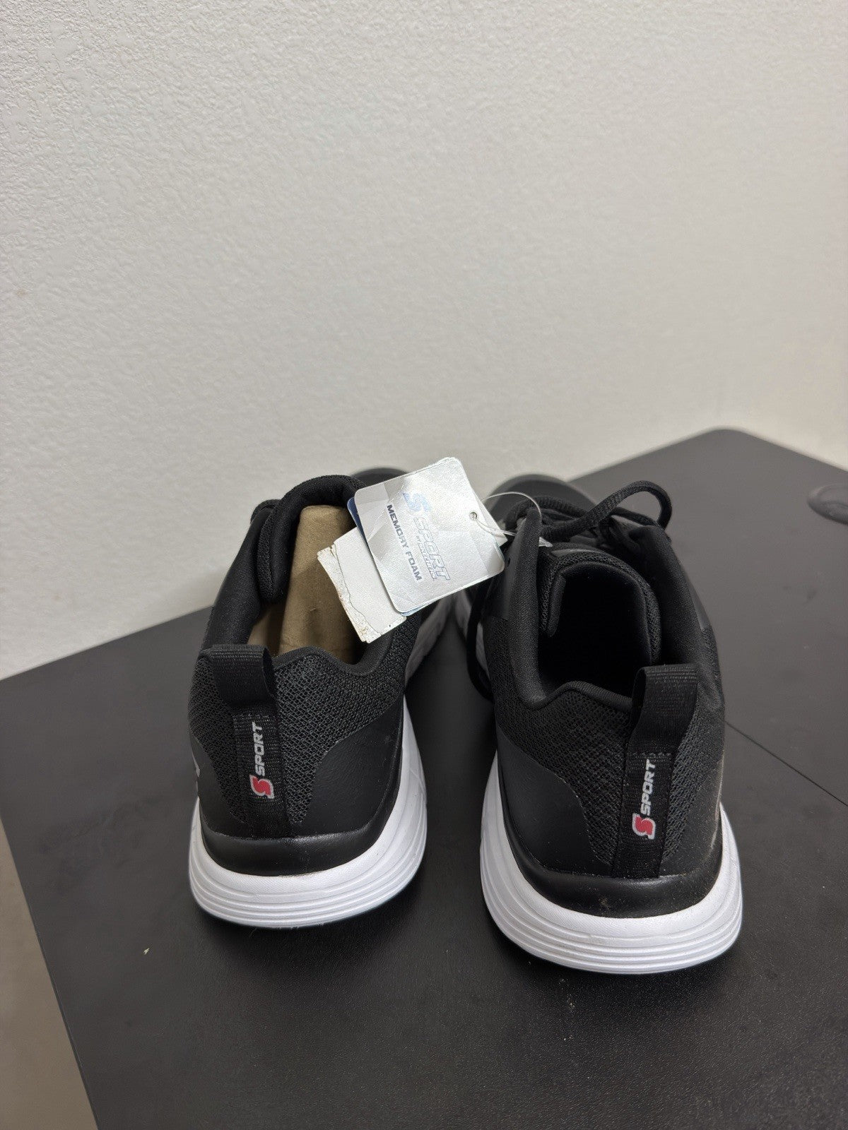 s sport by skechers Men Sneakers Size 9.5 B.8