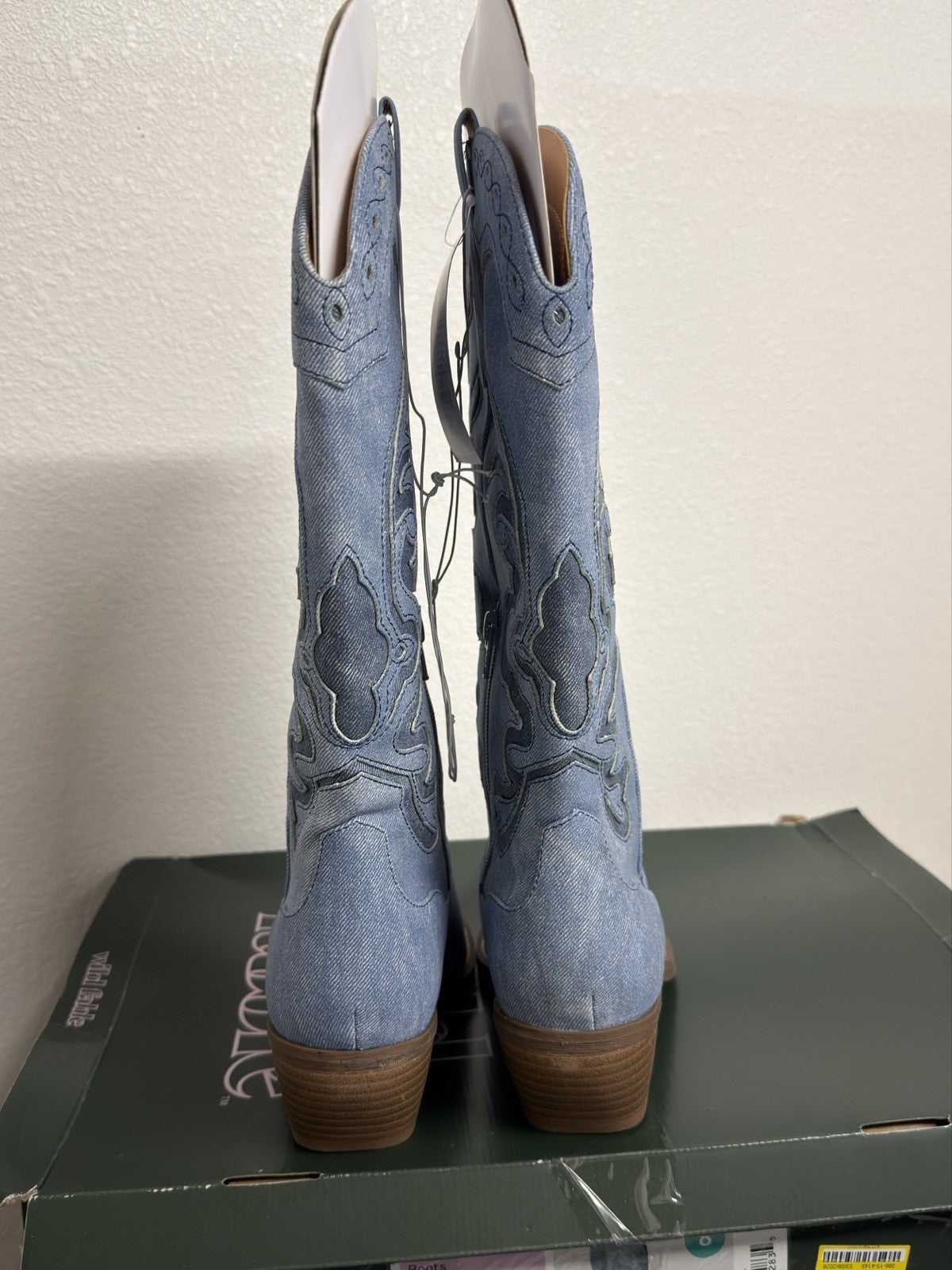 Wild fable Wynn Boots Size 8 B.9