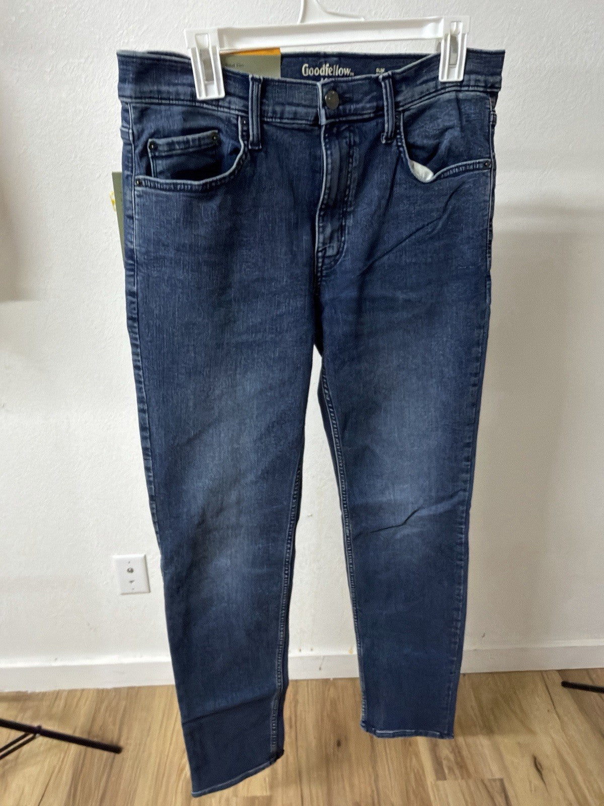 goodfellow jeans men 32x34 B.8