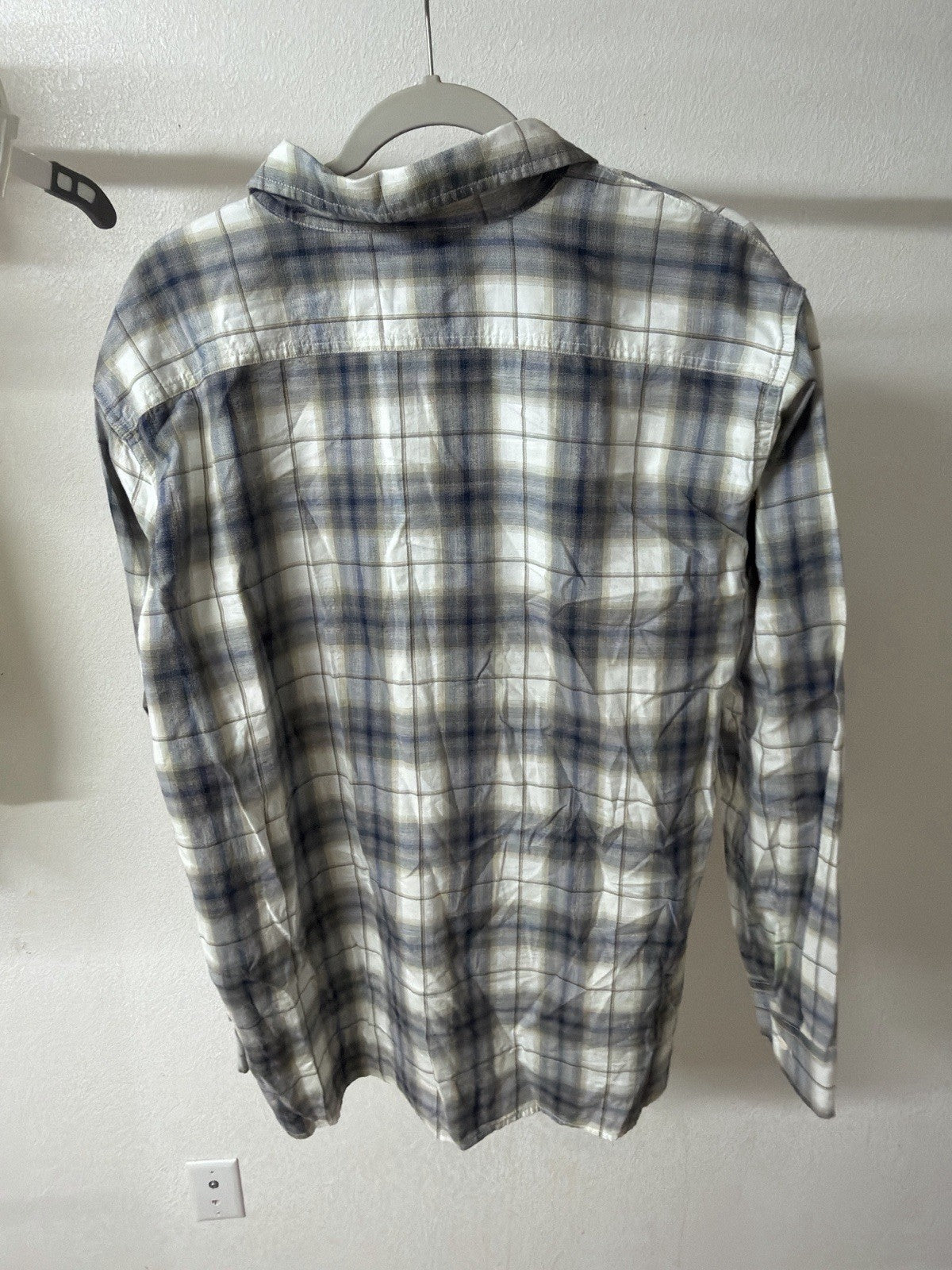 levis long sleeve shirt men Large B.8