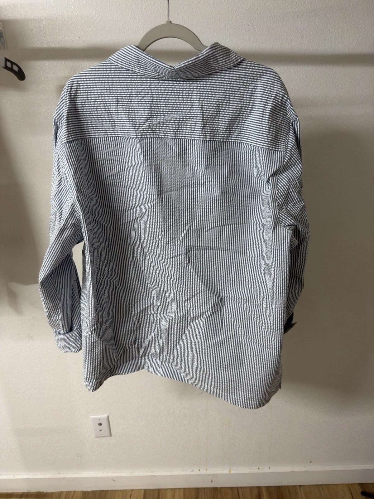 goodfellow button down shirt XL B.8