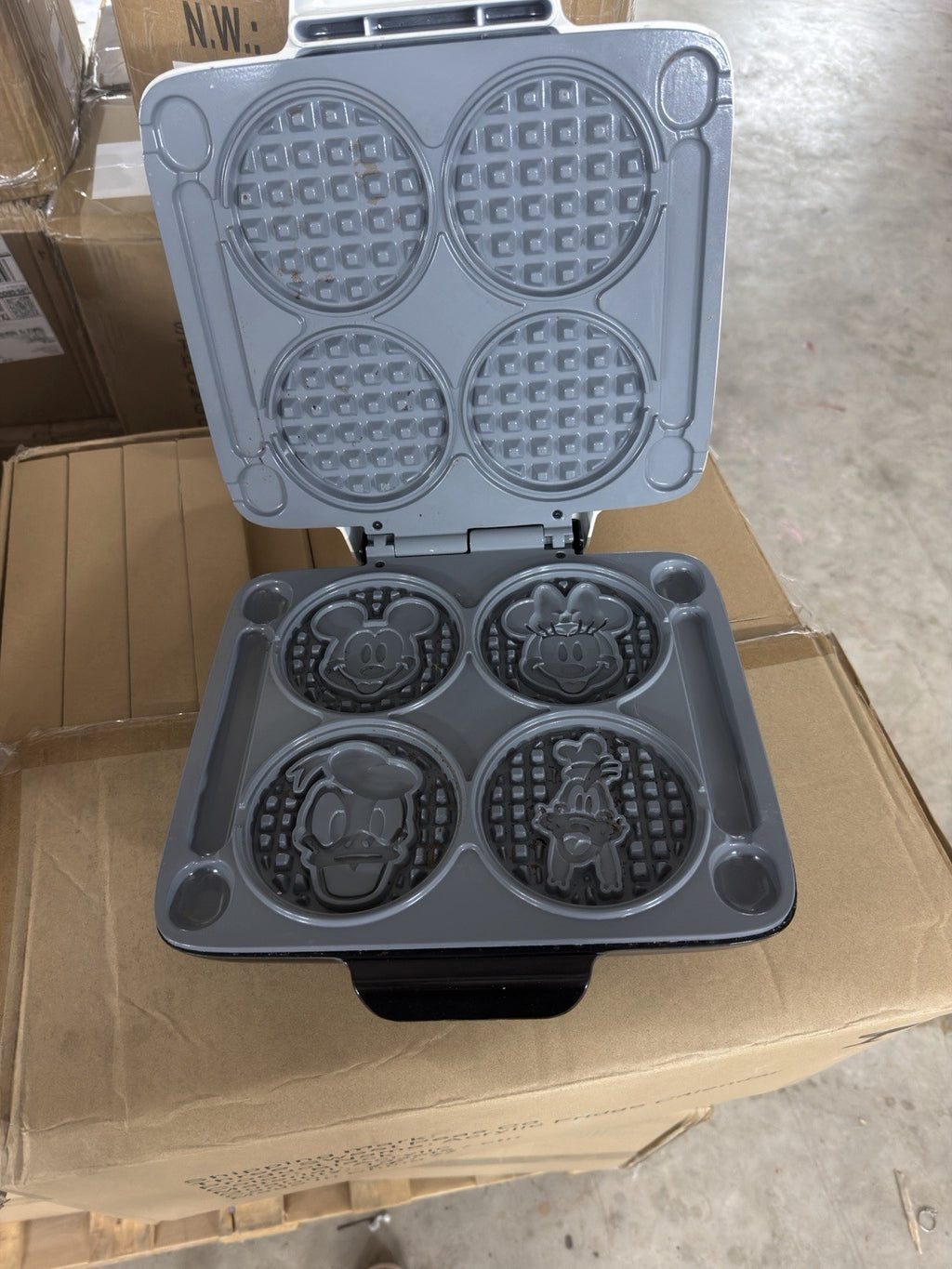 Dash Disney Mickey & Friends No Drip Nonstick Waffle Maker