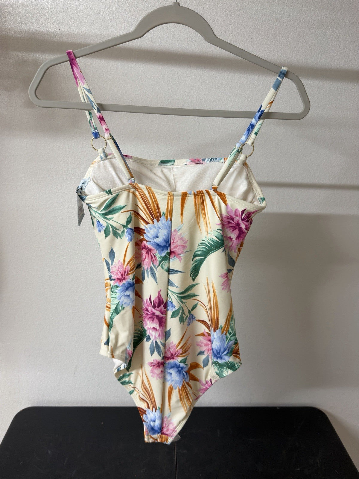 shade and shore swimsuit medium B.5