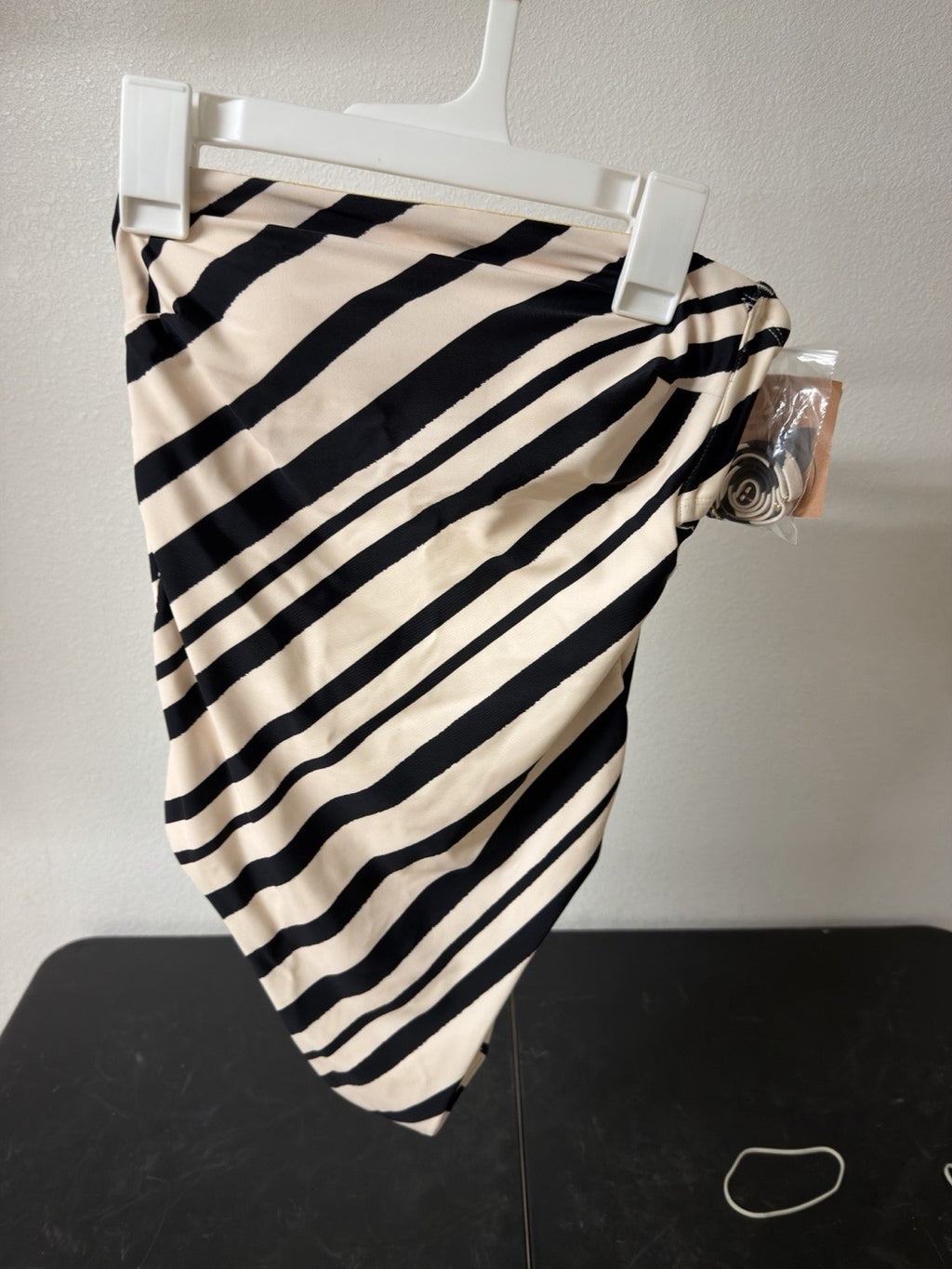 shade and shore swimsuit Small B.5