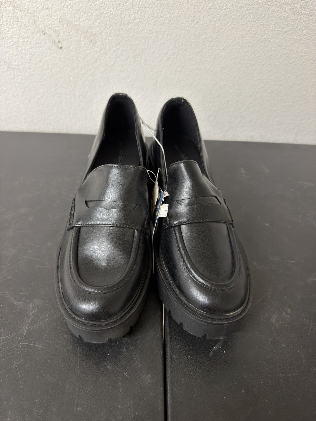 universal thread shoes women 8. B.7