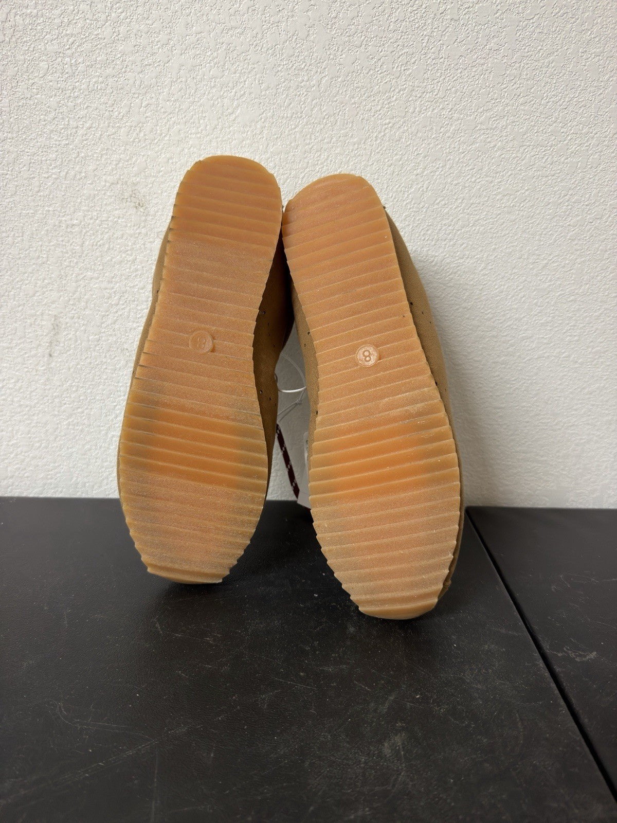 universal thread Shoes Skyler Jojo Sneakers Size 8. B.7
