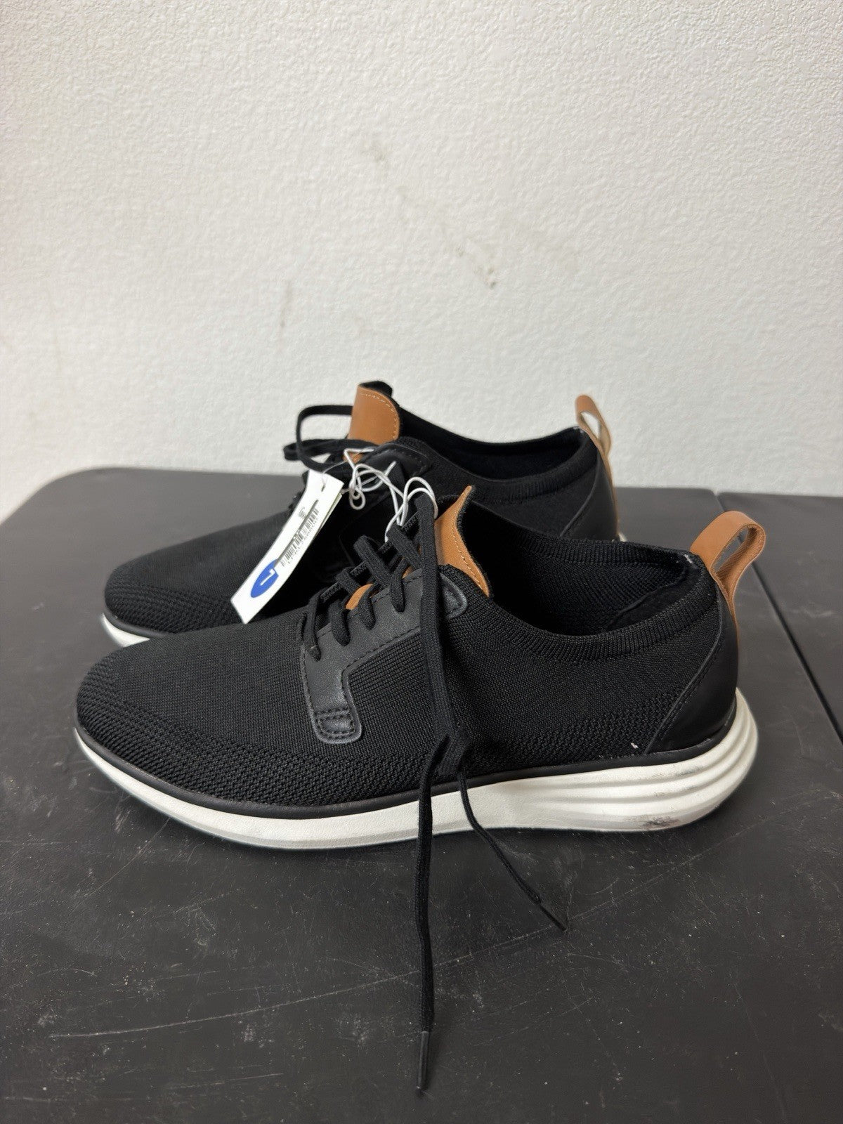 goodfellow men shoes size 7.5 B.7