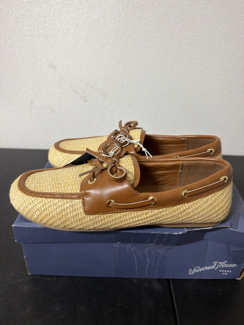Universal Thread Shoes Midge Flats Size 9. B.7