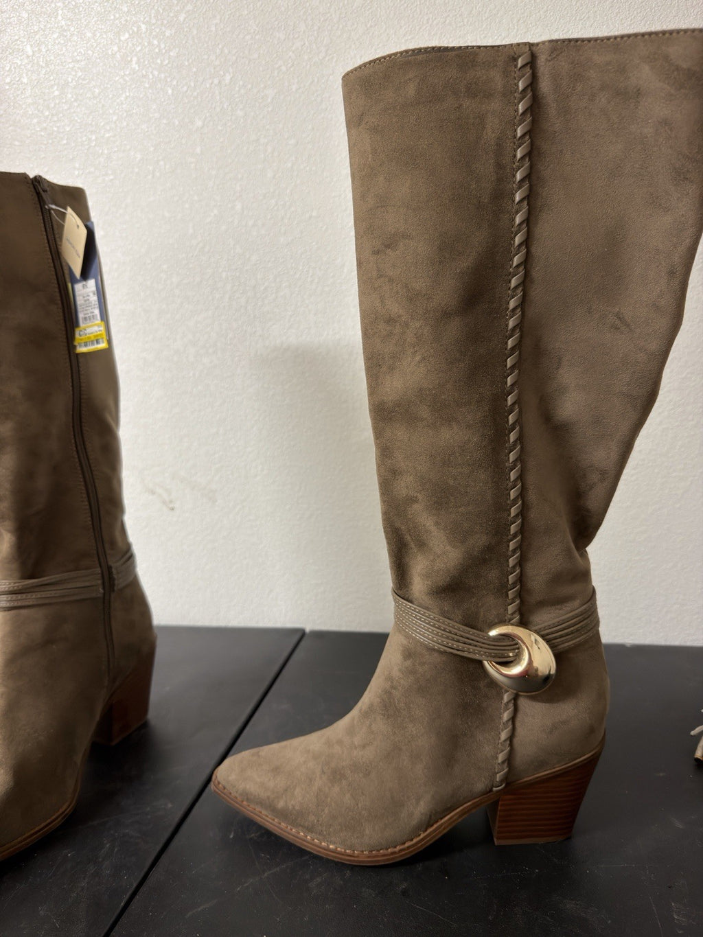 universal thread shoes Rio Whip Boots Size 8.5 B.7