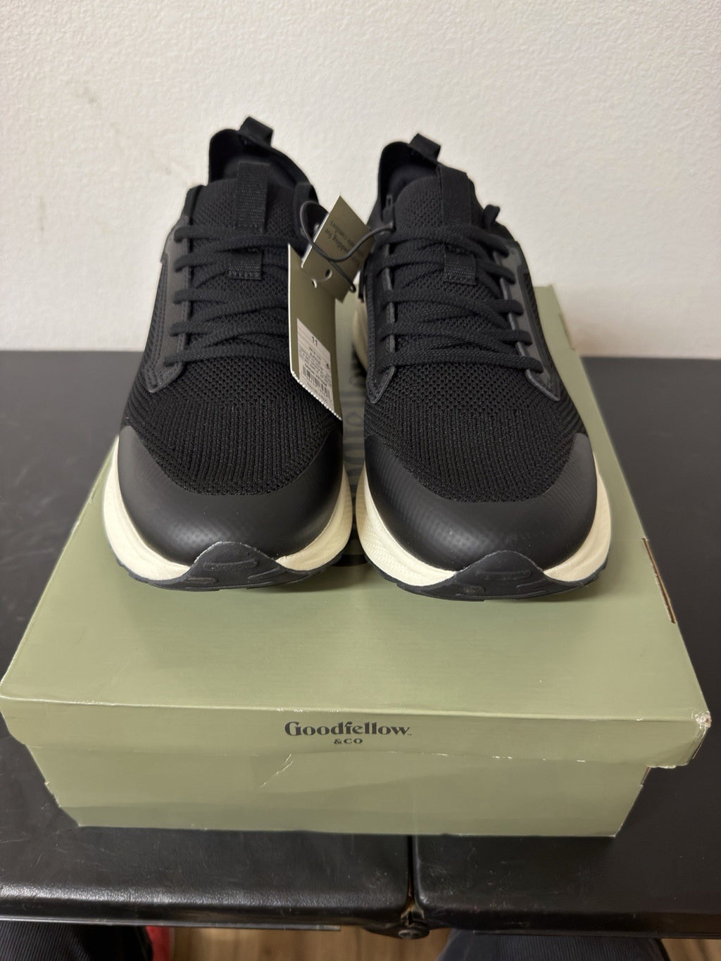 Goodfellow Lee Sneakers Size 11. B.6