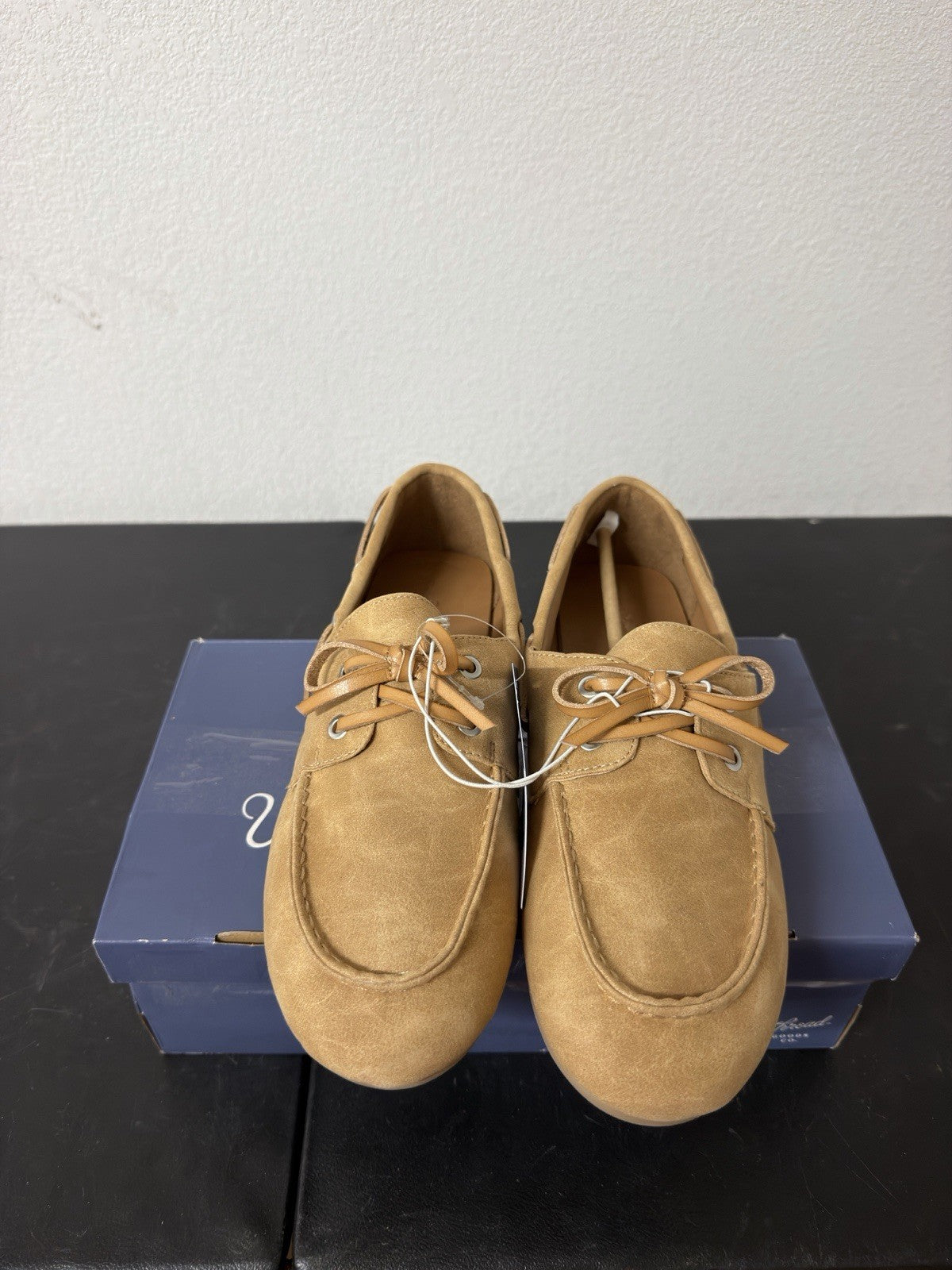 universal thread Midge Flats 10 B.6