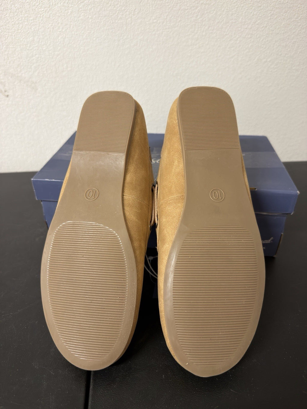 universal thread Midge Flats 10 B.6