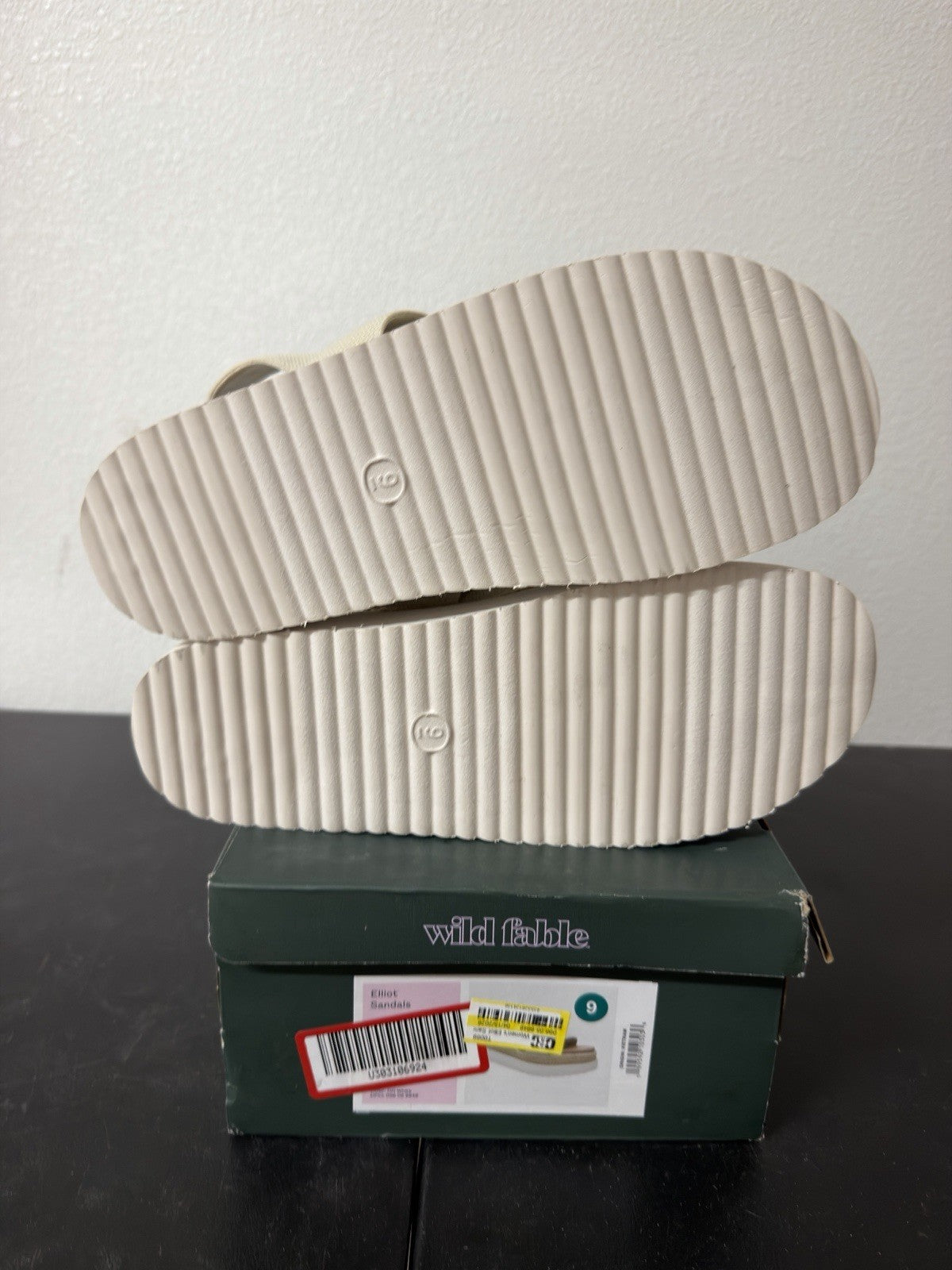 Wild Fable Elliot Sandals 9 B.6