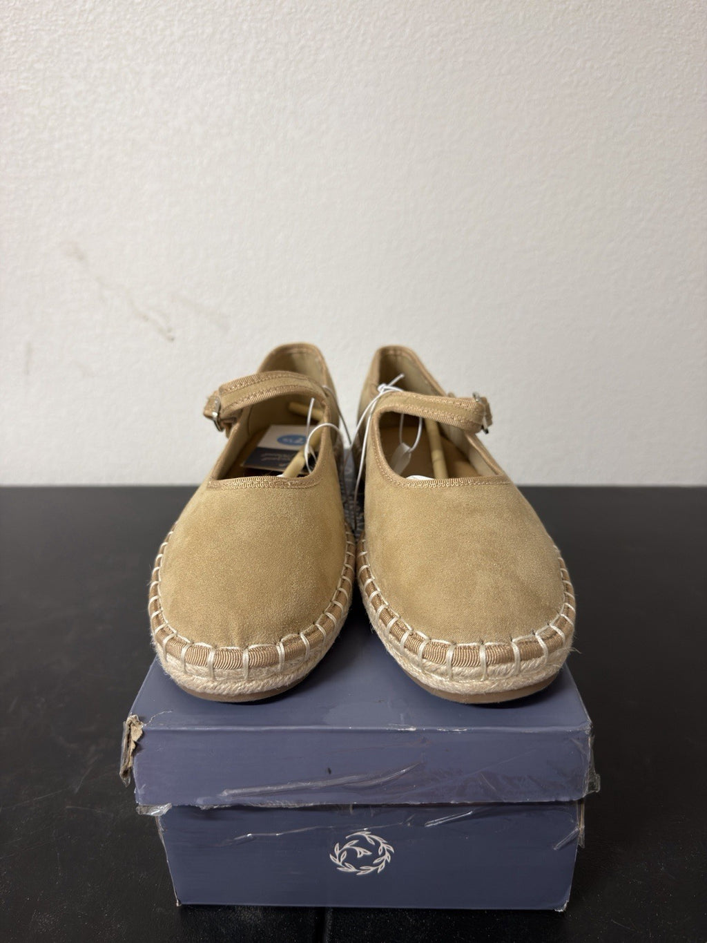 universal thread Joa Flats 7.5 B.6