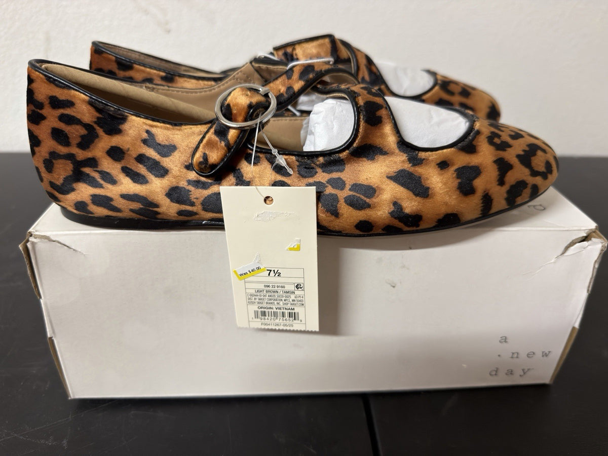 A New Day Shoes Tamsin Flats 7.5 B.6
