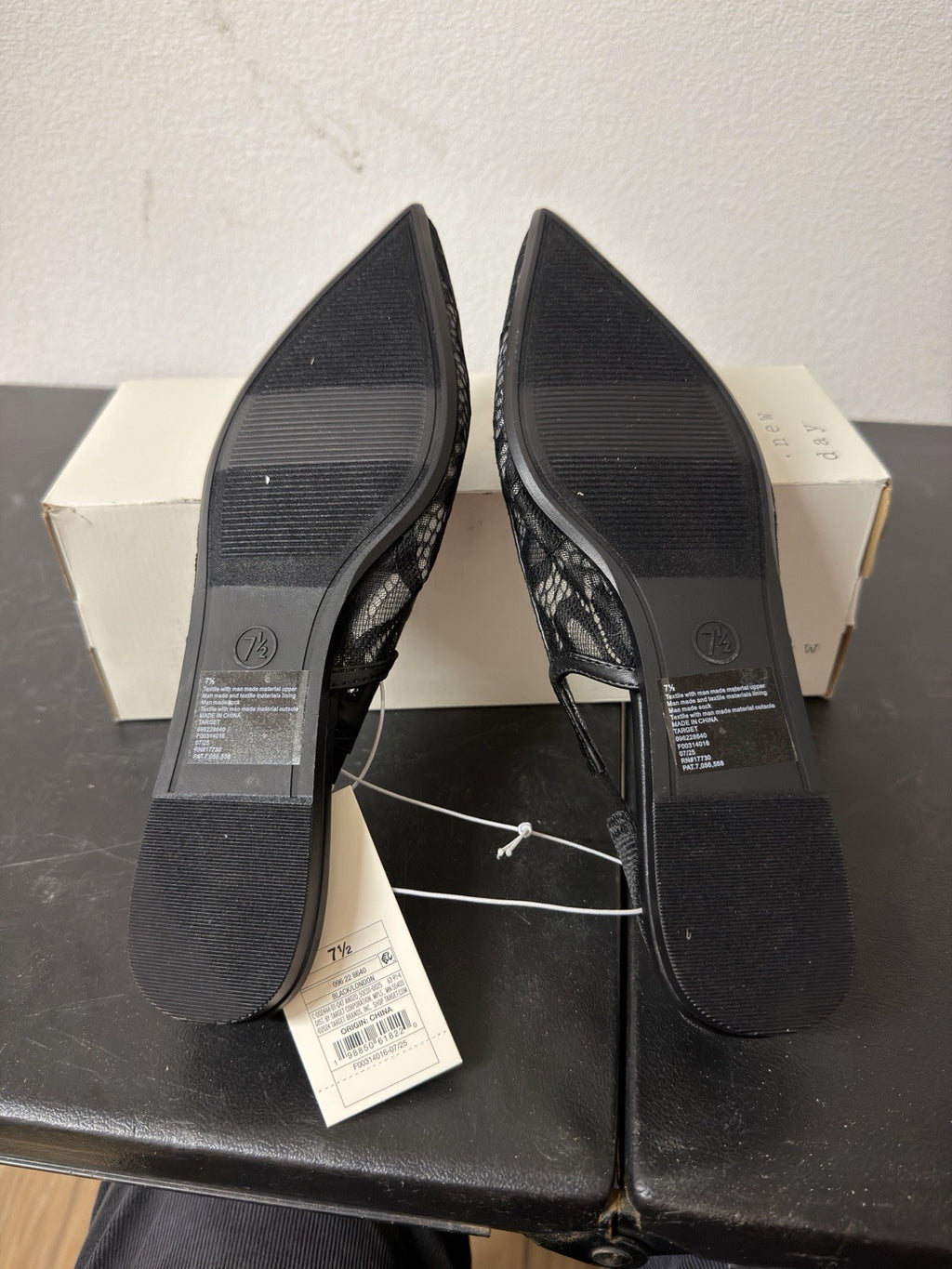 A New Day Shoes London Flats 7.5 B.6