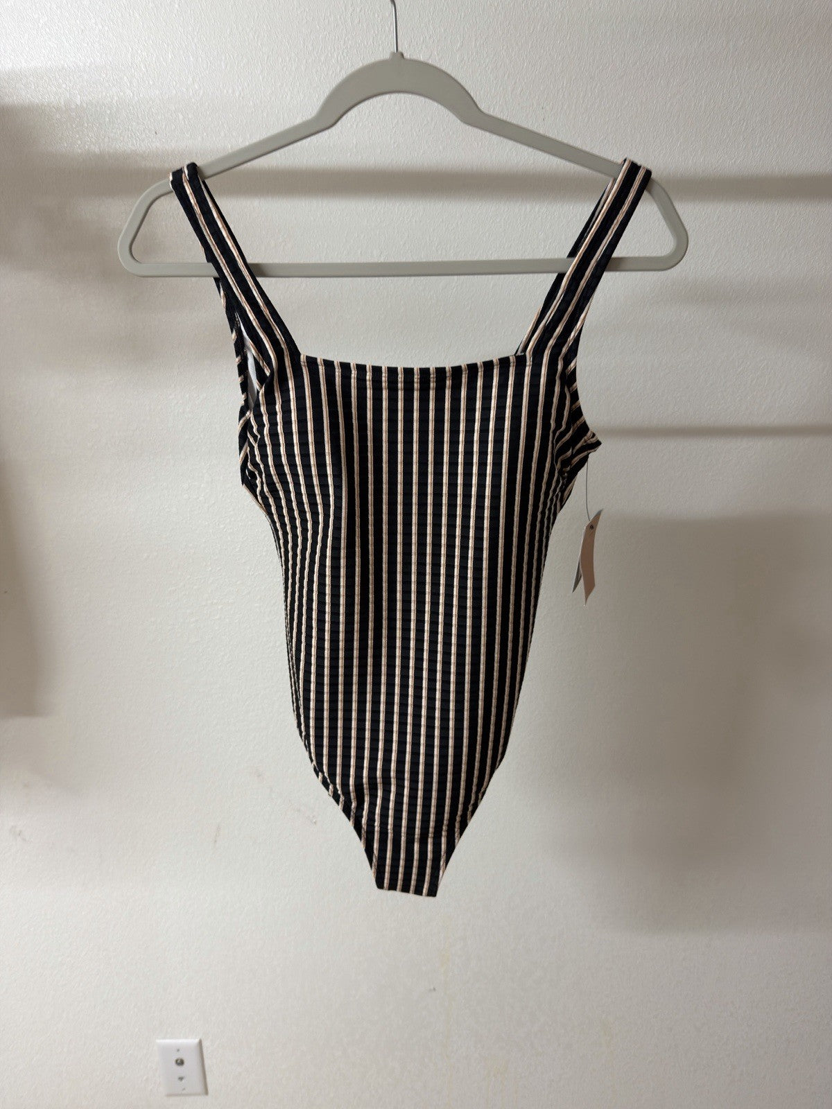 shade and shore one piece swimsuit XS  B.5