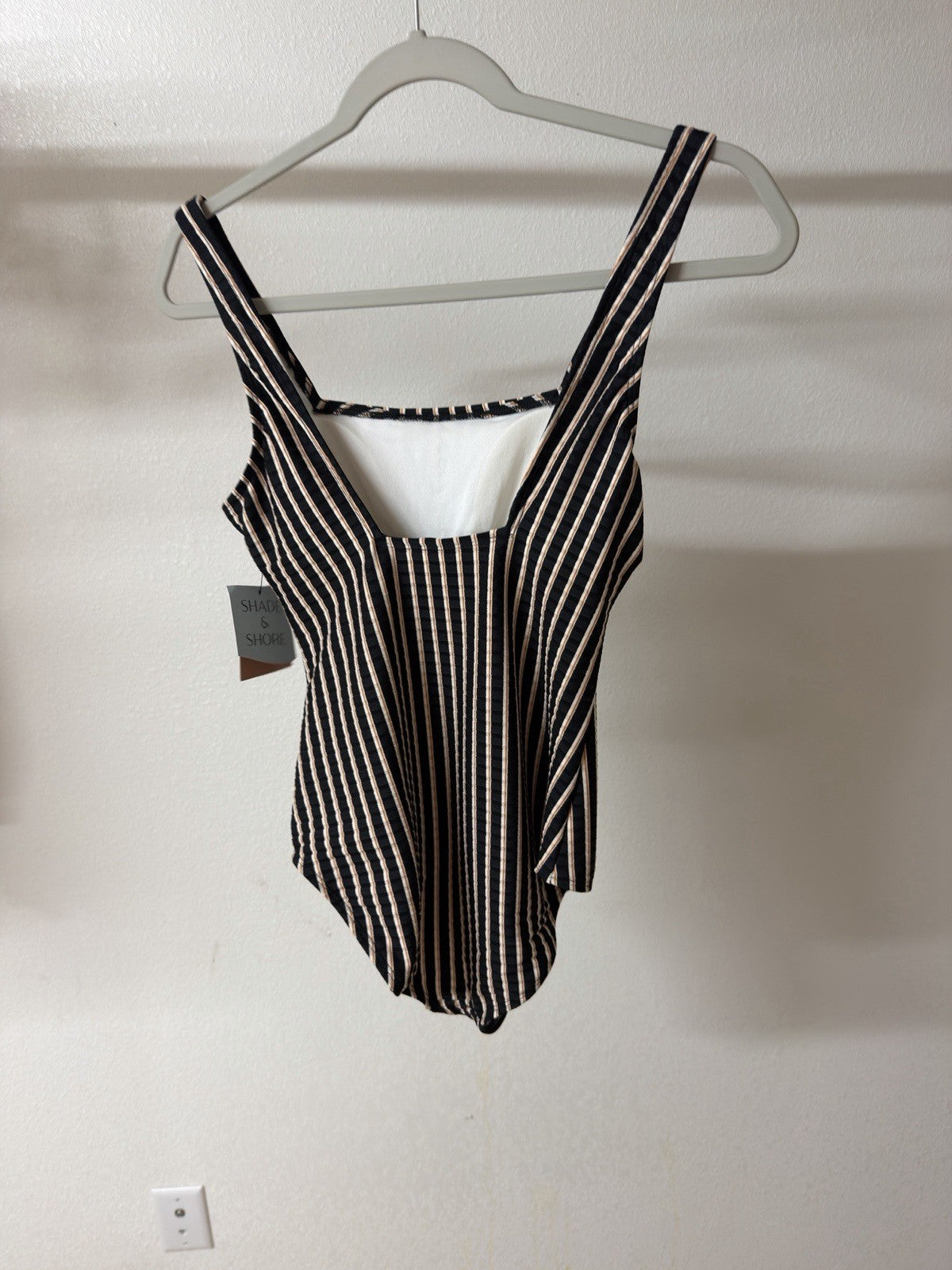 shade and shore one piece swimsuit XS  B.5