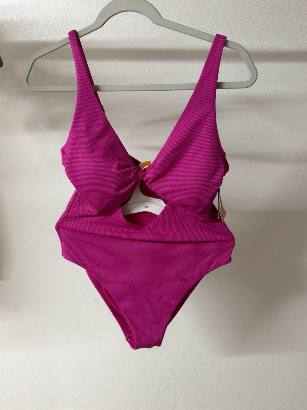 shade and shore swimsuit medium B.5