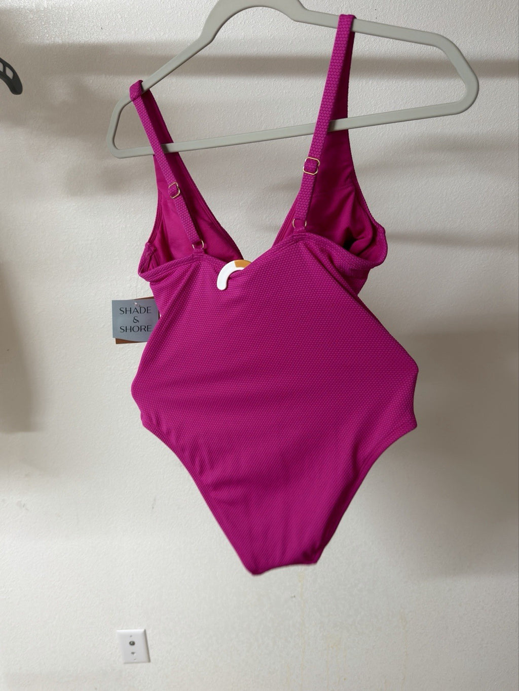 shade and shore swimsuit medium B.5