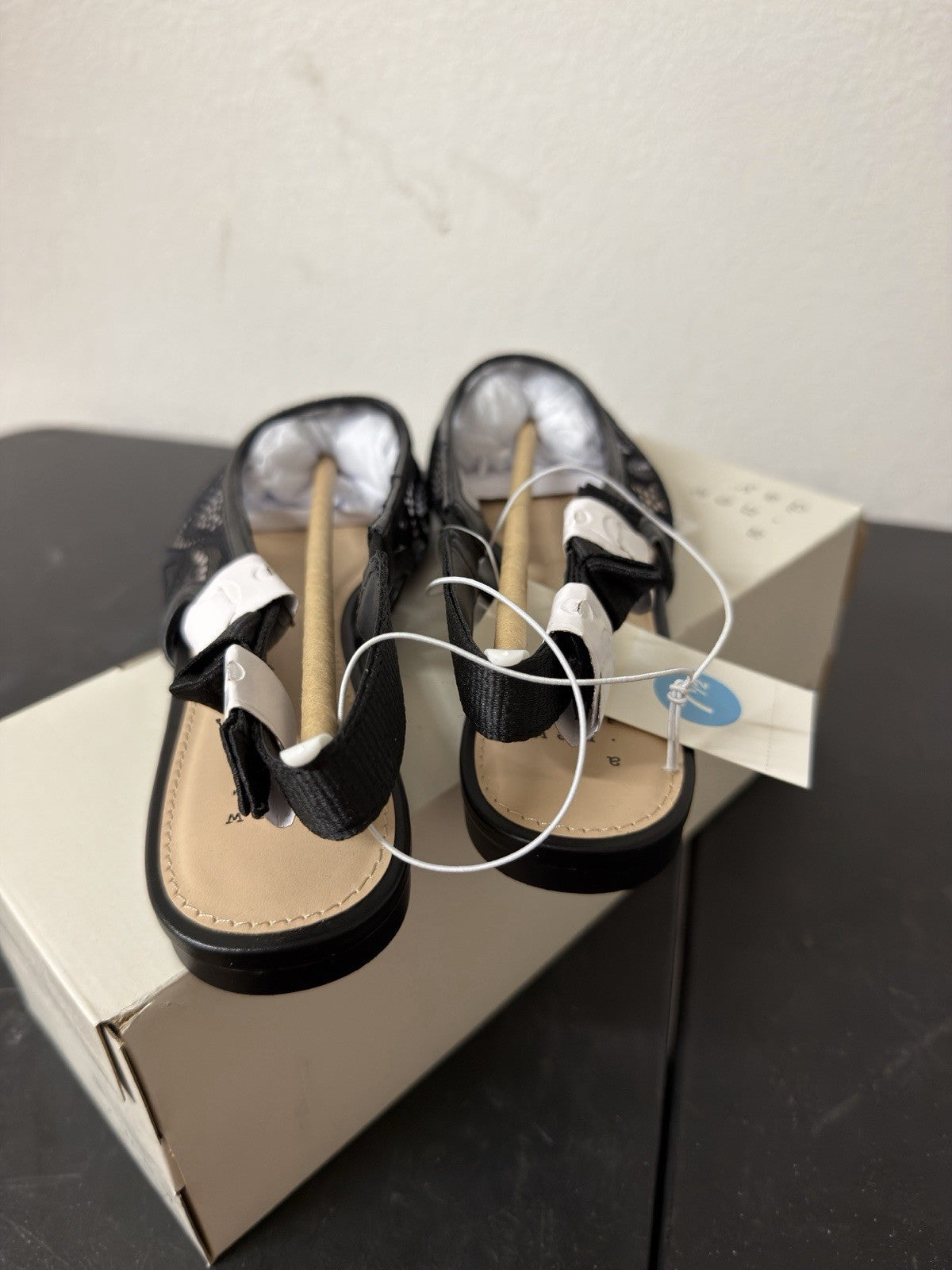 a new day shoes London Flats 9 B.6