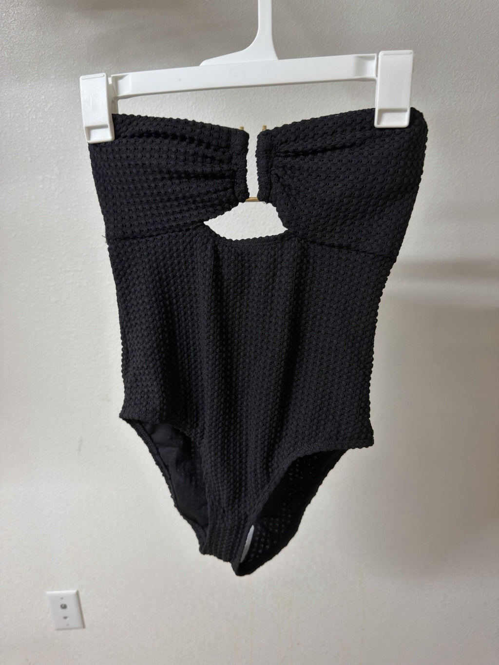 shade and shore swimsuit medium B.5