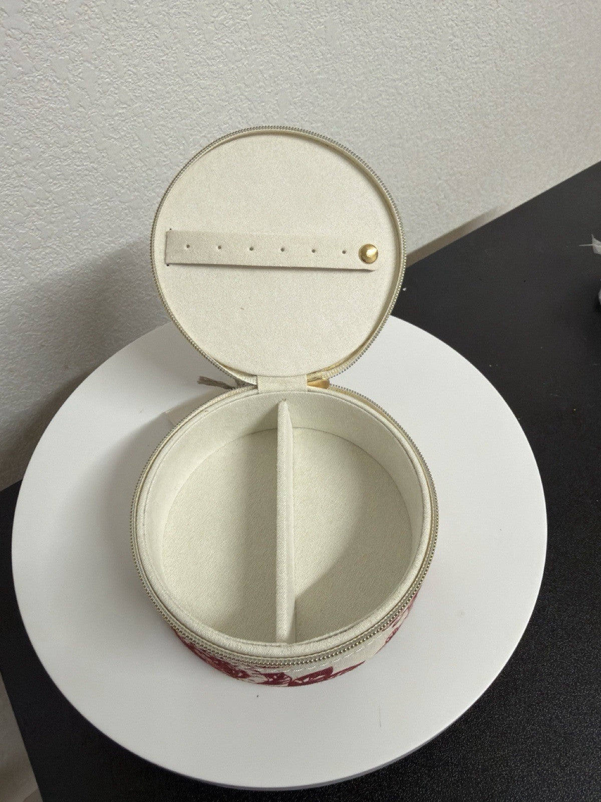 a new day jewelry box Off White