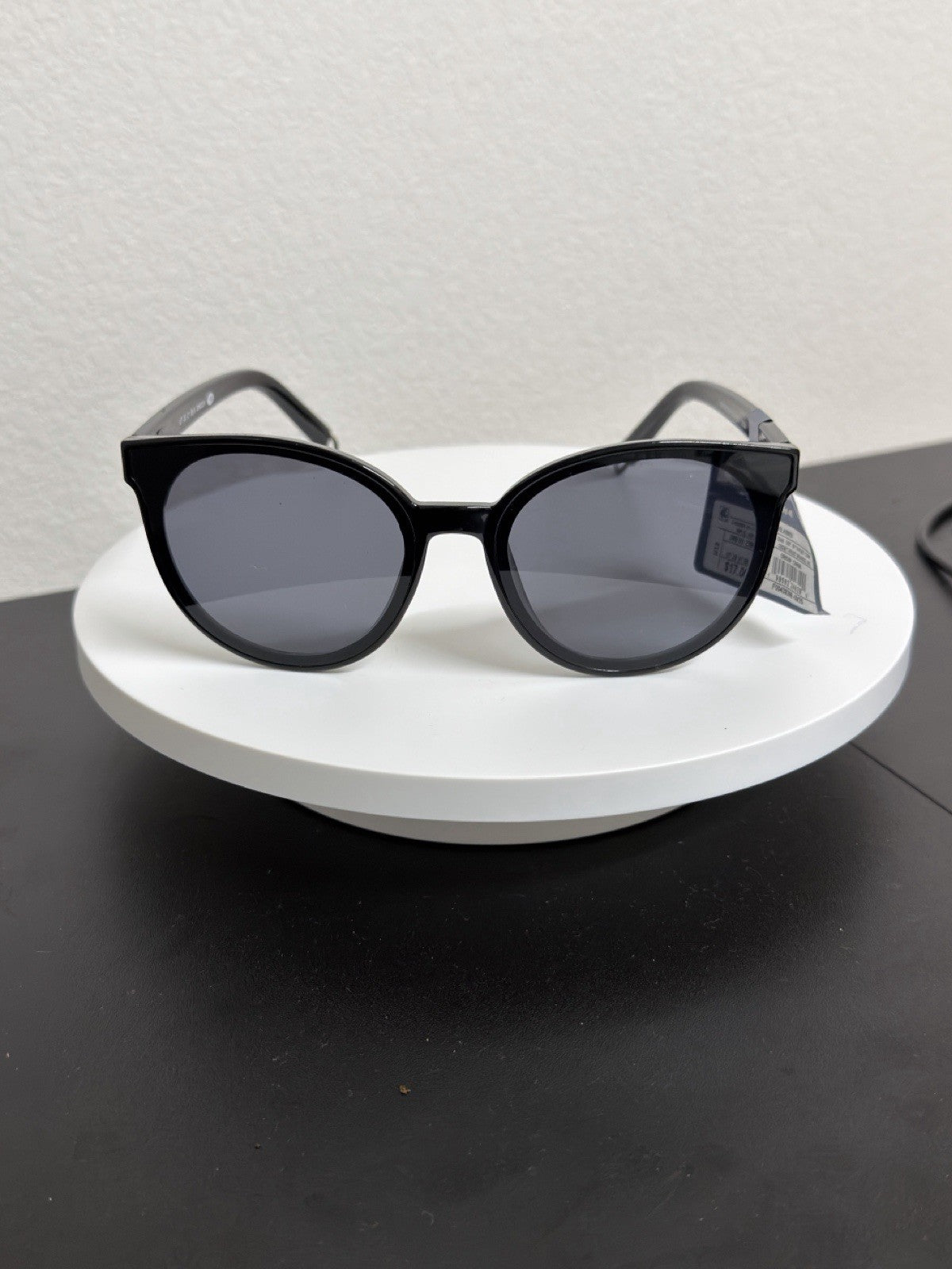 universal thread Sunglasses Adult B.4