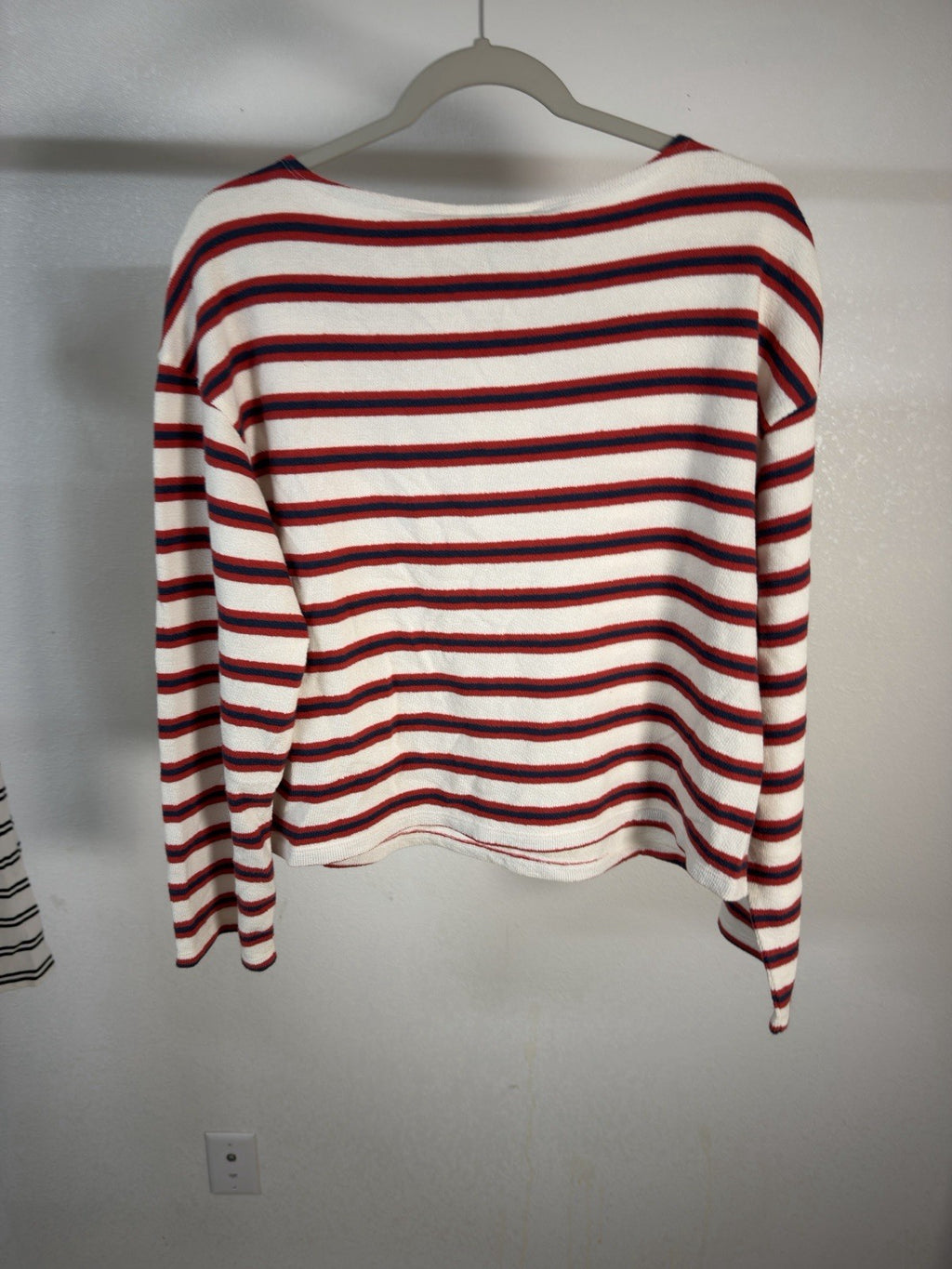 universal thread top medium womens B.3