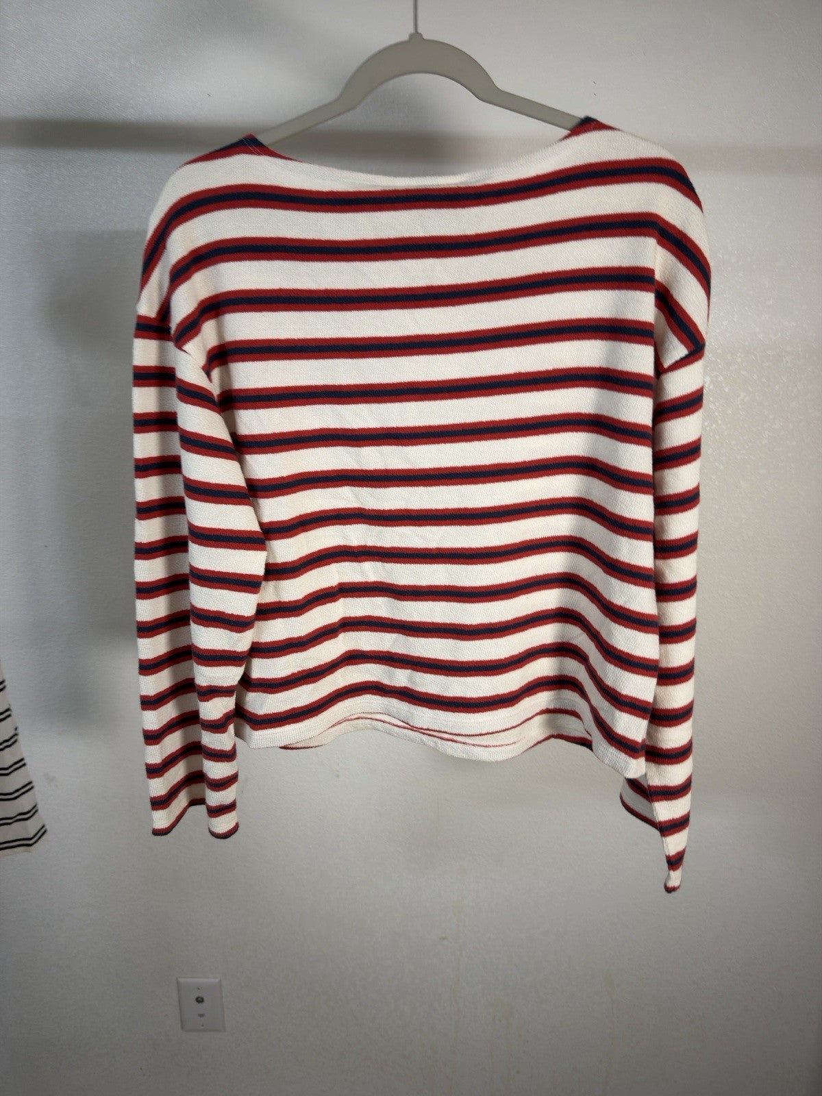 universal thread top medium womens B.3