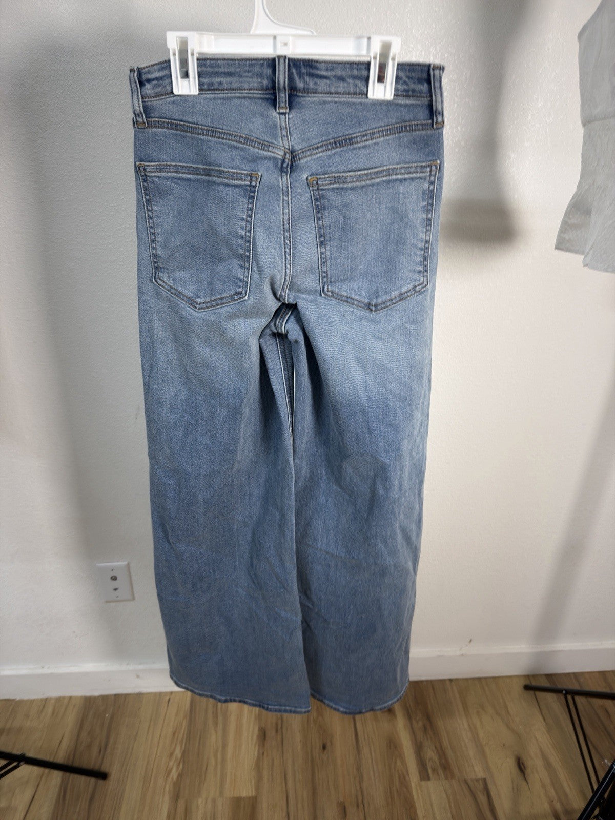 universal thread jeans Wide Leg 6 B.3