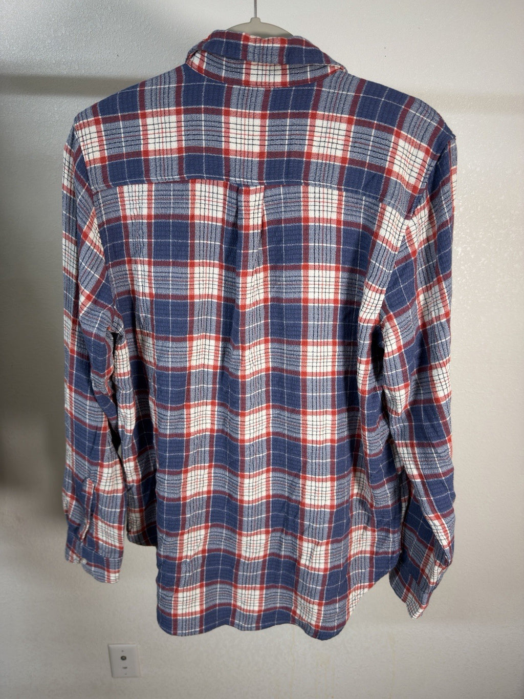 universal thread shirts for women Small B.3