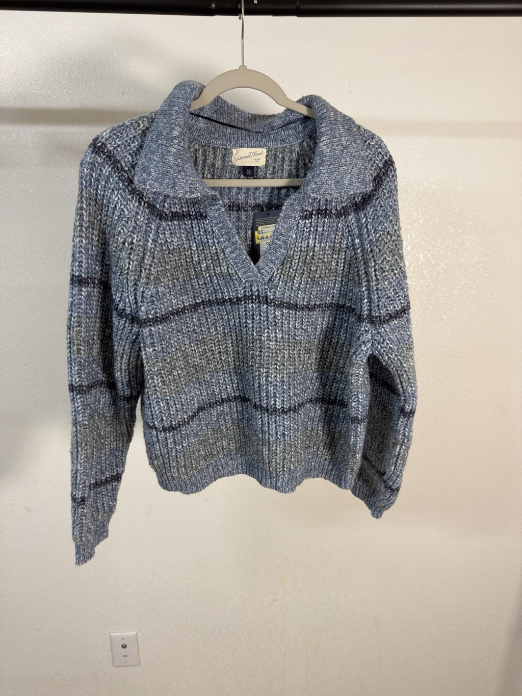 universal thread sweater Xxl B.3
