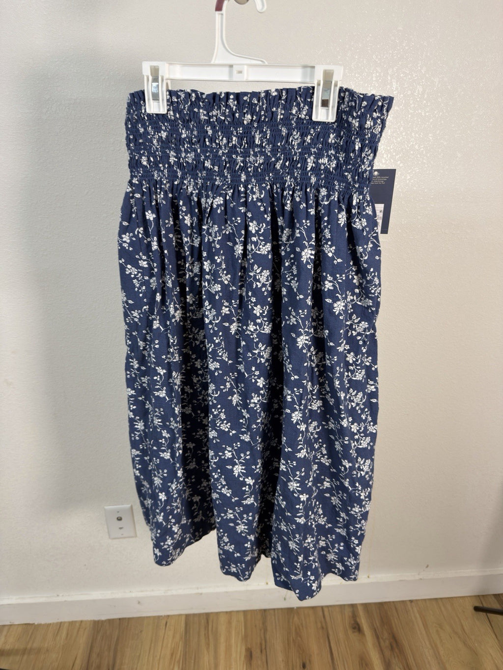 universal thread skirt small B.1