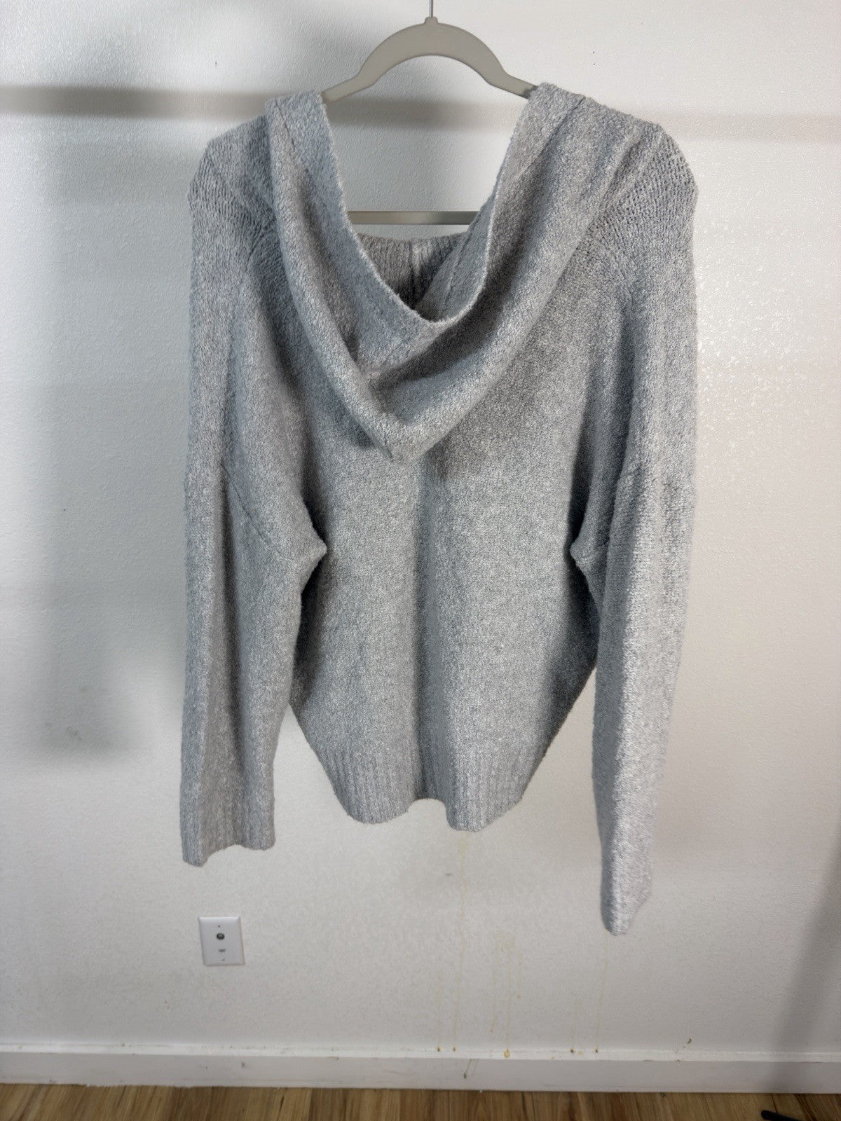 universal thread sweatshirt women medium B.2