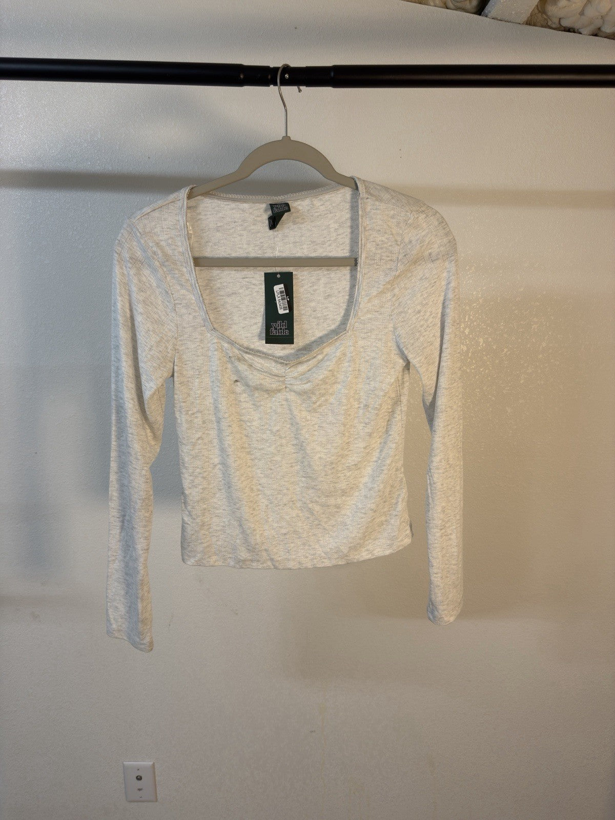 wild fable t shirt M B.1