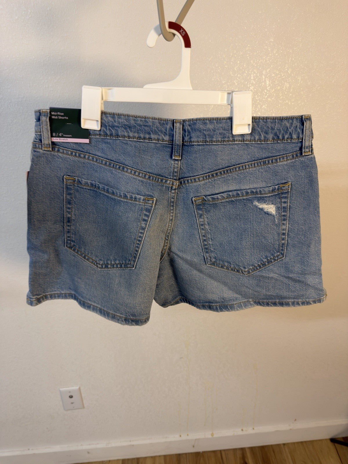 Women's Mid-Rise Midi Denim Shorts -Wild Fable™ Light Wash Size 8 B.1