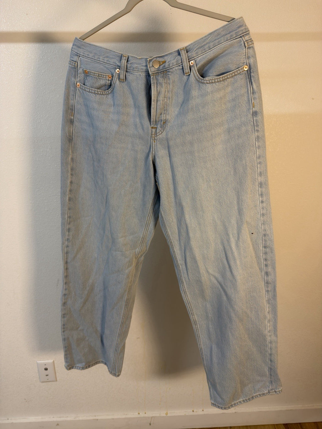 Universal Thread Women's Light Wash Straight Jeans Size 12 B.1